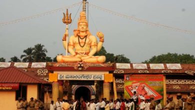 karnataka muslim shops banned in hindu temple
