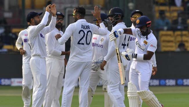 INDvsSL Test Day 3 : भातयाचा श्रीलंकेला क्लीन स्विप,कसोटी मालिका २-० ने जिंकली