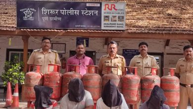 Four People arrested in shirur for selling cylinder illegally
