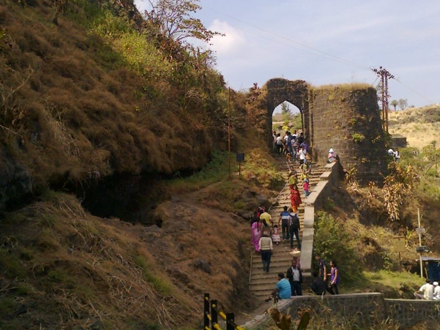 need a instruction board on dangerous places at sinhagad fort pune
