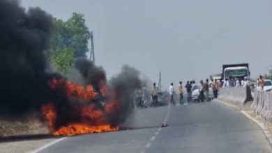 Burning car on Pune satara Road pune