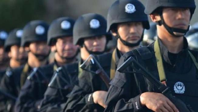 चीनचे पोलिसांना लष्करी प्रशिक्षण