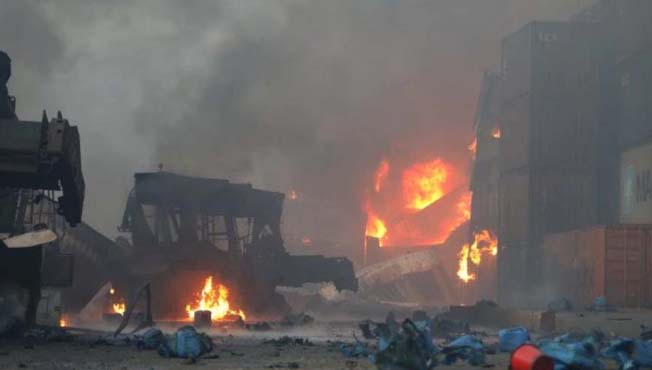 Chittagong Fire : कंटेनर डेपोला भीषण आग, 37 कामगारांचा होरपळून मृत्यू