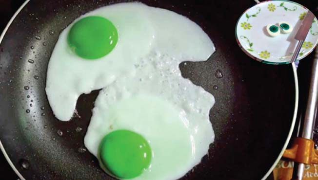 हिरव्या बलकाची अंडी