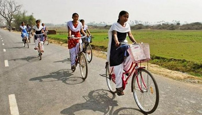 मुलींना सायकल वाटप(संग्रहित फोटो),www.pudhari.news