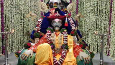 Mahadaji shinde image on sant dnyaneshwar mauli samadhi Alandi pune