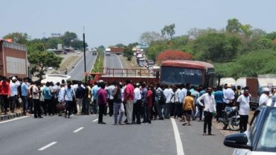eight people injured in ST bus maruti eco car accident in loni devkar indapur pune