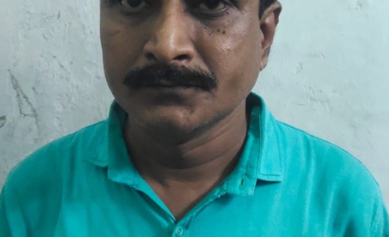 Man held for posing as IAS officer in pune