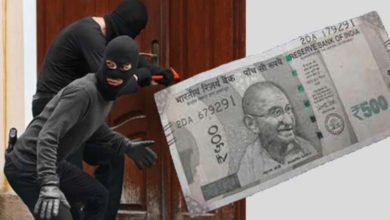 काहीच न मिळाल्याने चोरांनी घरमालकासाठी ठेवले 500 रुपये